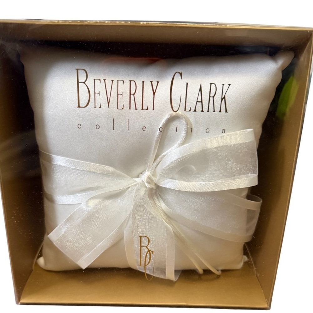 White Ring Bearer Pillow Wedding‎ Beverly Clark Collection